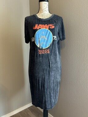 Hot Topic (Plus) 1X Jaws T-shirt Dress